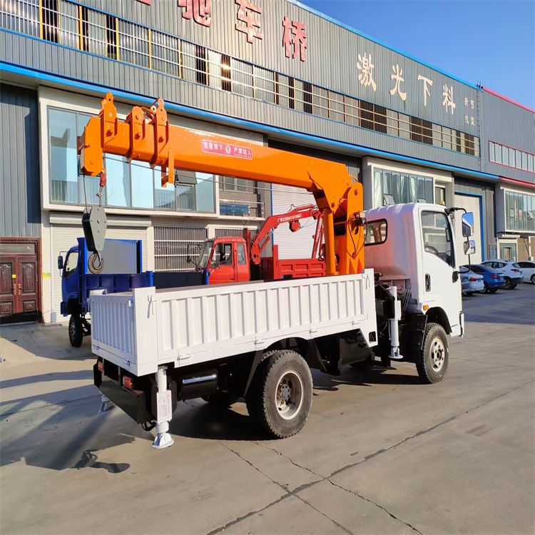 大城县三轮随车吊定制 农用改装机自备吊中瑞长期出售